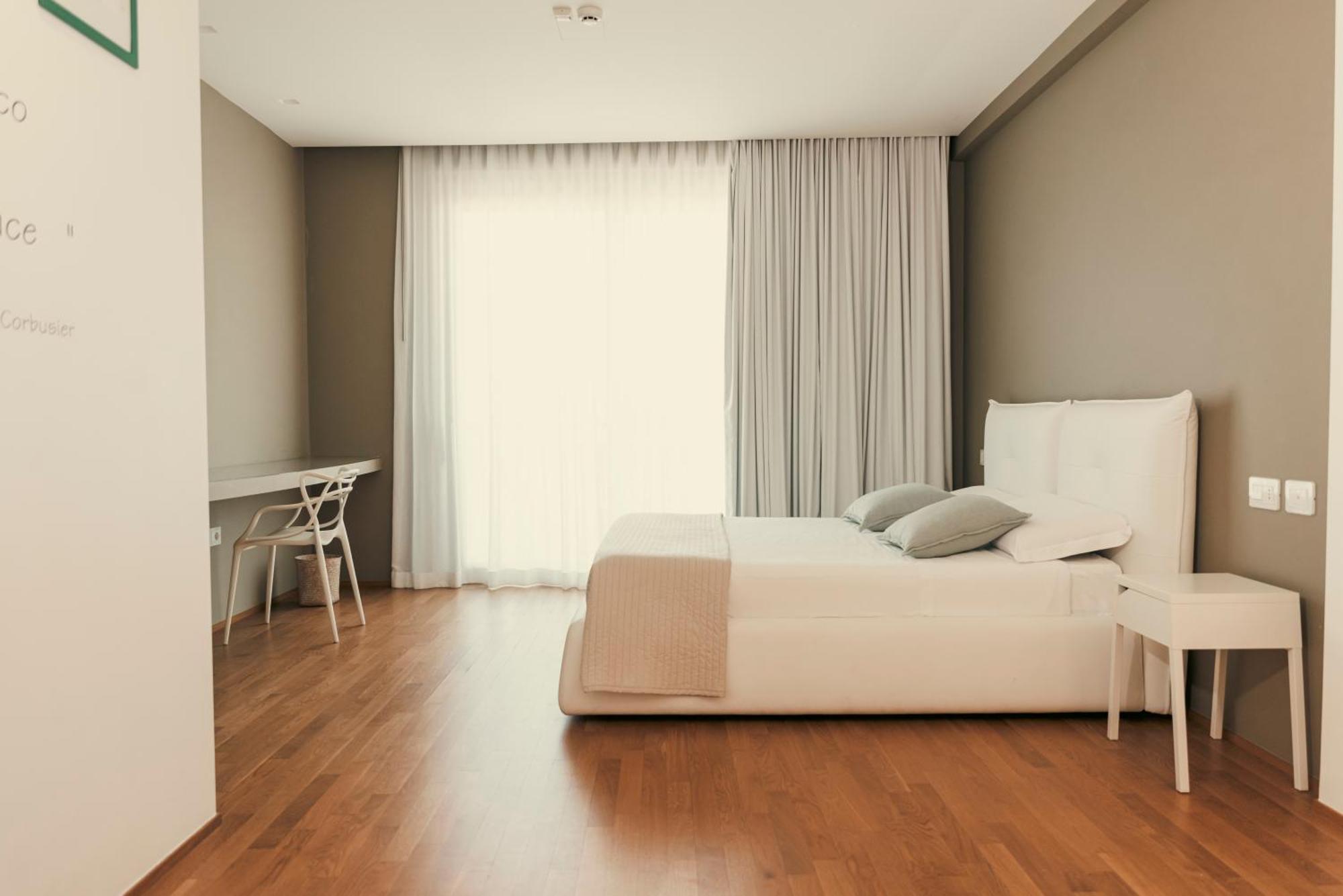 Copacabana Hotel Design มาร์เกริตา ดิ ซาวอยา ภายนอก รูปภาพ