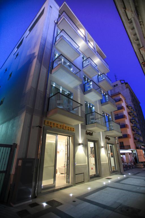Copacabana Hotel Design มาร์เกริตา ดิ ซาวอยา ภายนอก รูปภาพ