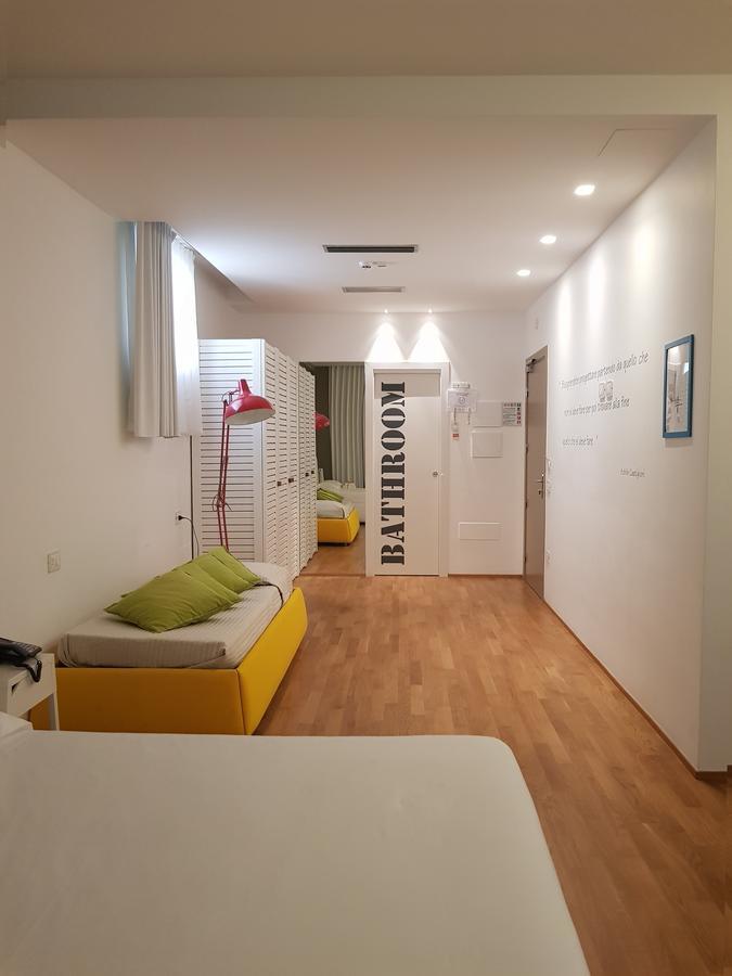 Copacabana Hotel Design มาร์เกริตา ดิ ซาวอยา ภายนอก รูปภาพ